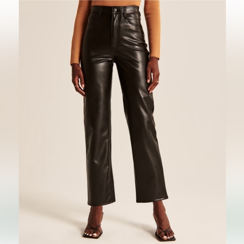 A & F Vegan Leather Ankle Straight Pants 6L